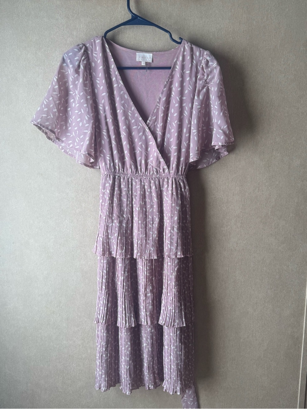 entro Dusty Lavender Tiered Midi Dress with Flutter Sleeves